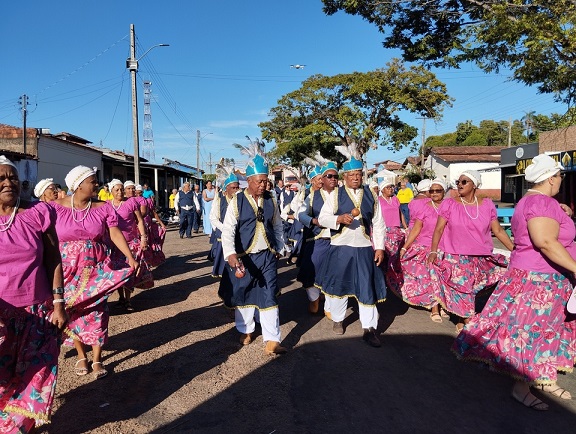 Festa de Nossa Senhora do Rosário foi documentada pela equipe do Projeto Dossiê Taieiras e Congos de Monte do Carmo 