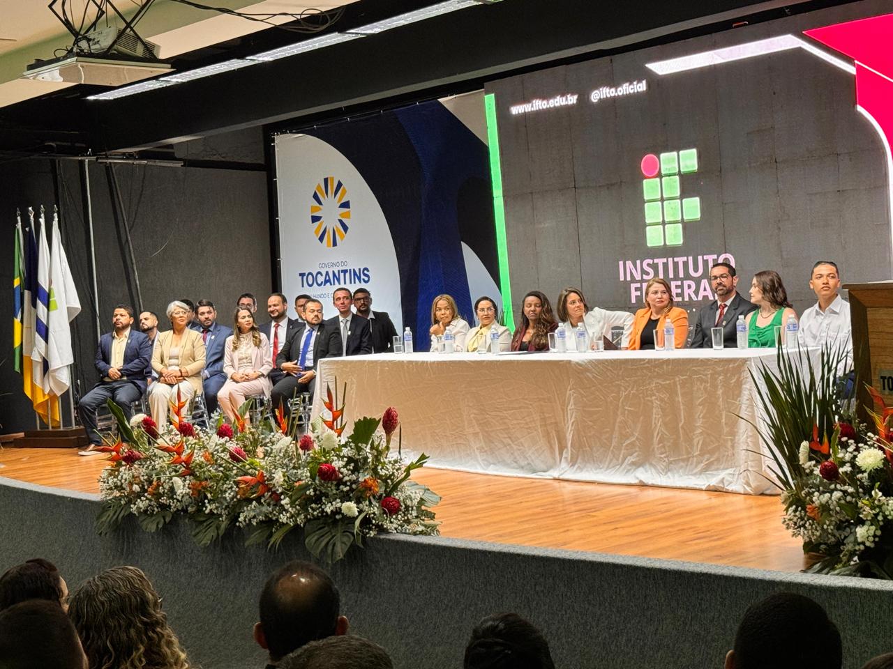 Fapto participa da solenidade de posse da reitora e dos diretores-gerais dos campi do IFTO